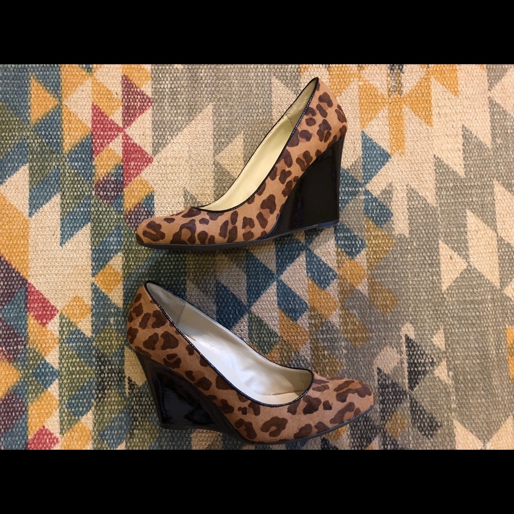 MAXSTUDIO Calf Hair Leopard Wedge